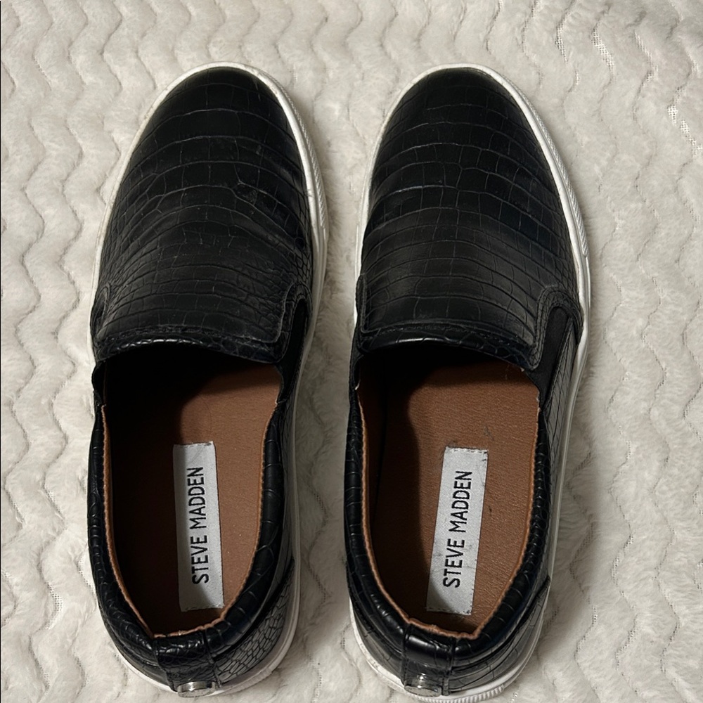 Steve Madden Croc-Embossed Black Loafers